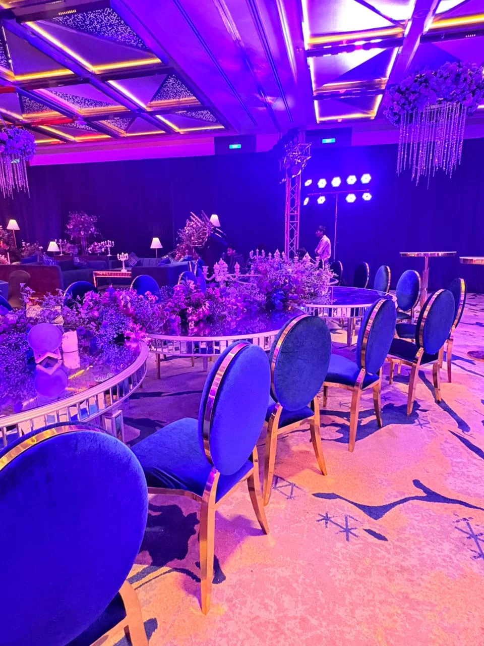 Louis Chairs - Blue Setup