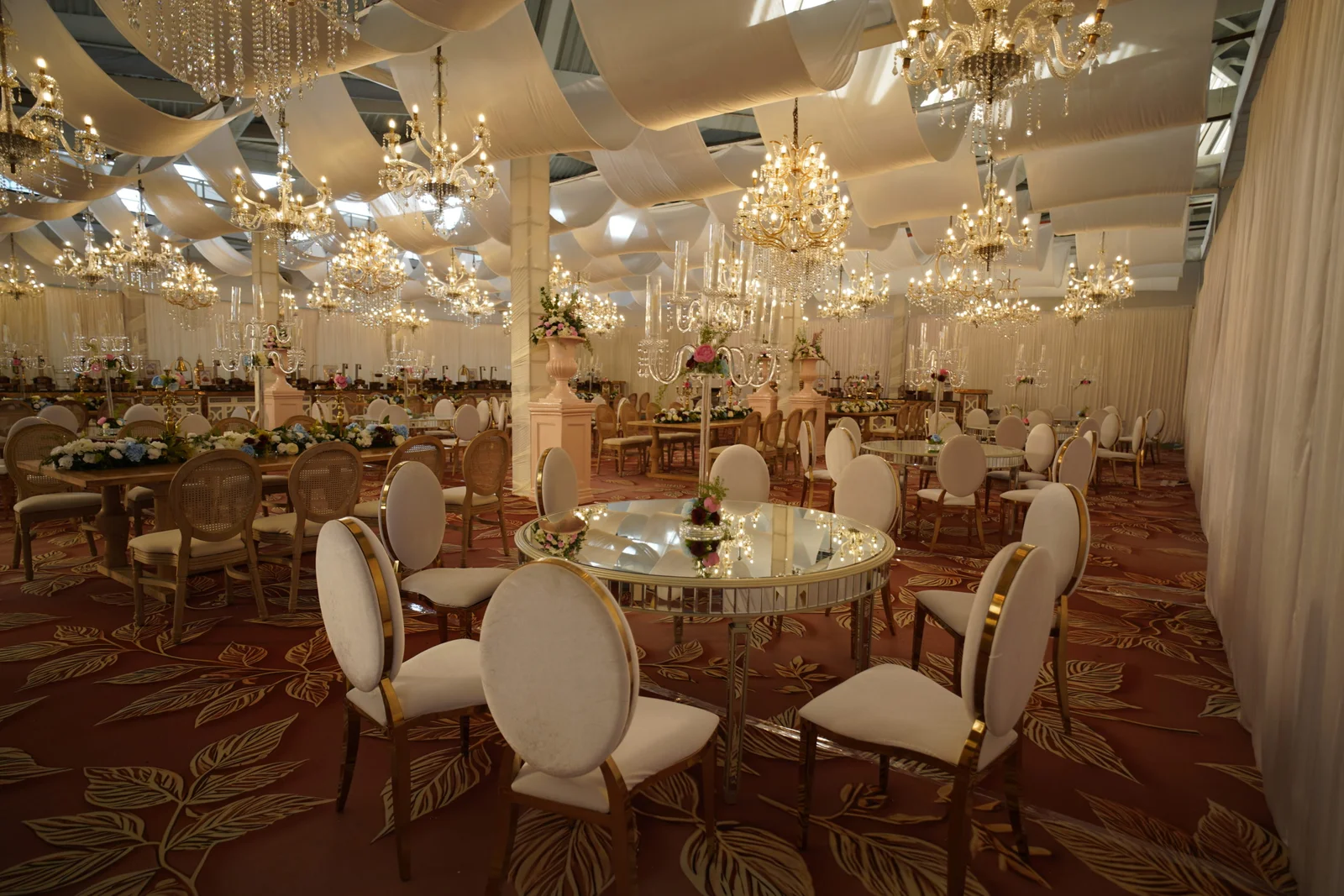 Louis Chairs - White Setup