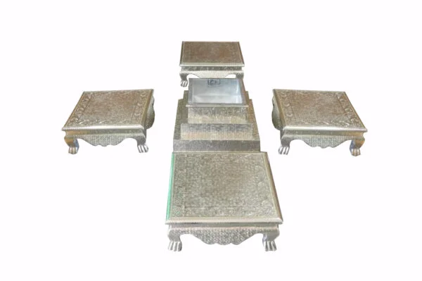 Silve Chauki ( 4 ) 1 set